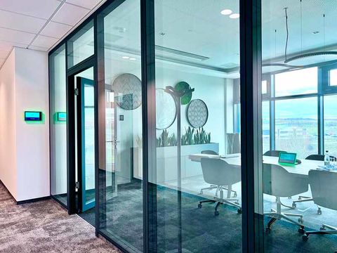 Vom Gebäude zum Erlebnisraum: Wie nutzerzentrierte Betriebssysteme die Zukunft der Smart Buildings gestalten.