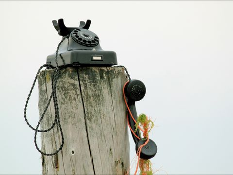 Altes Telefon mit Wählscheibe